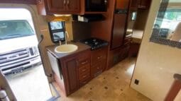 2014 Thor Motor Coach Vegas 24.1 full