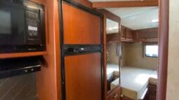 2014 Thor Motor Coach Vegas 24.1 full