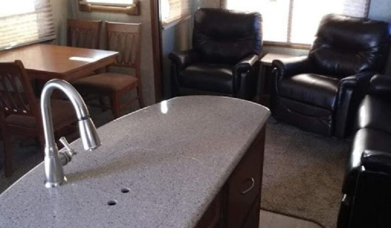 2016 Prime Time Crusader 294RLT full