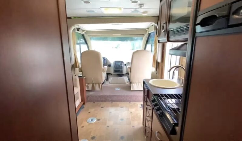 2014 Thor Motor Coach Vegas 24.1 full