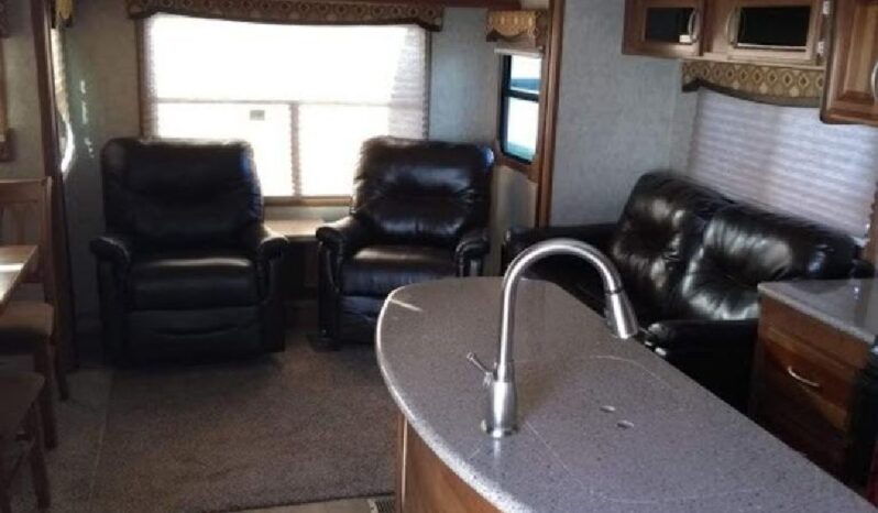 2016 Prime Time Crusader 294RLT full