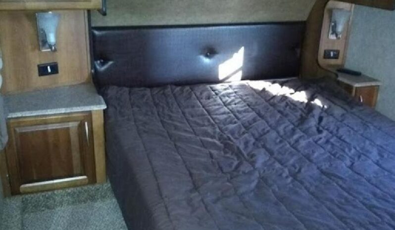 2016 Prime Time Crusader 294RLT full