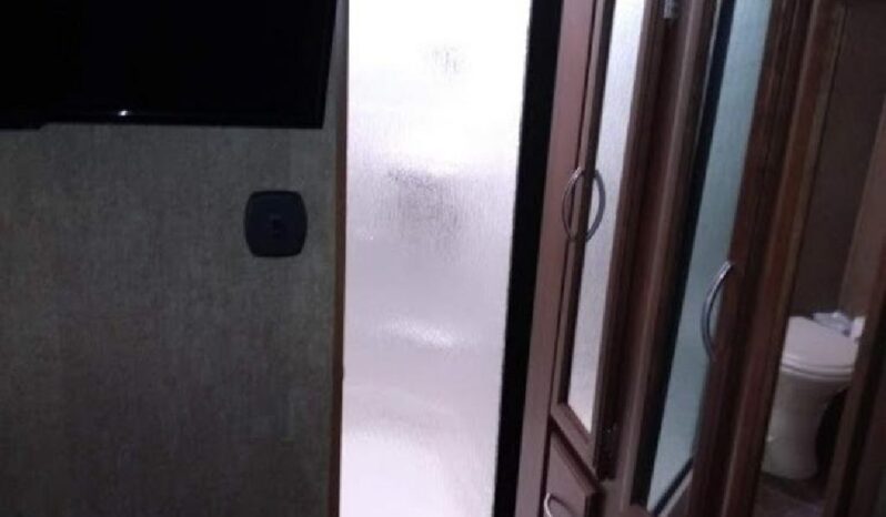 2016 Prime Time Crusader 294RLT full