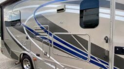 2014 Thor Motor Coach Vegas 24.1 full