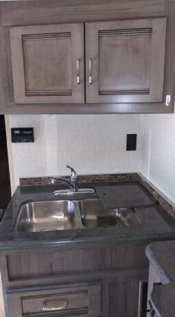 2016 Winnebago Cambria full