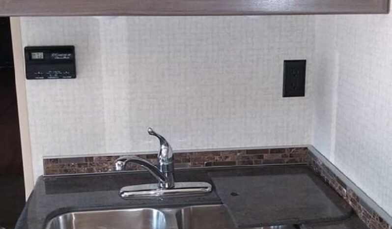 2016 Winnebago Cambria full