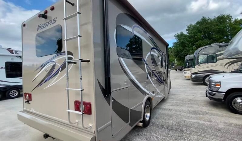 2014 Thor Motor Coach Vegas 24.1 full
