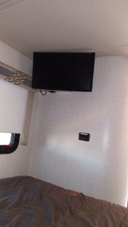 2016 Winnebago Cambria full