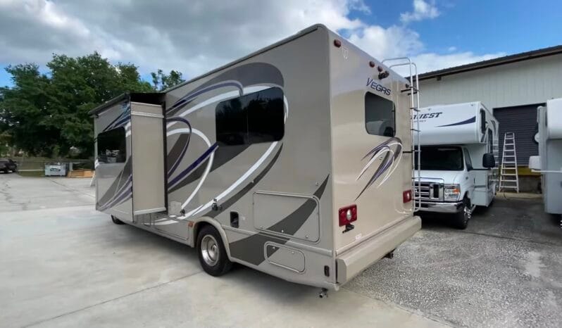 2014 Thor Motor Coach Vegas 24.1 full