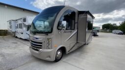 2014 Thor Motor Coach Vegas 24.1 full