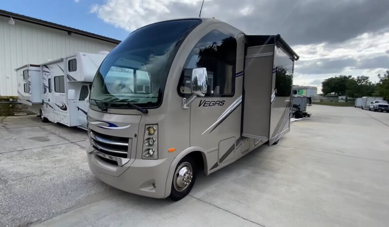 2014 Thor Motor Coach Vegas 24.1 full