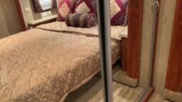 2009 Holiday Rambler Endeavor 38PDQ full