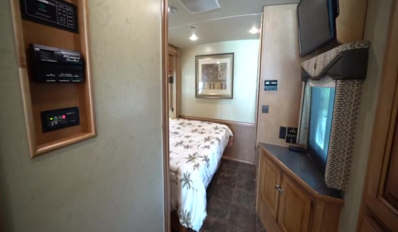2014 Itasca Sunova 33C full