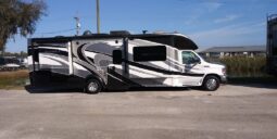 2016 Winnebago Cambria full