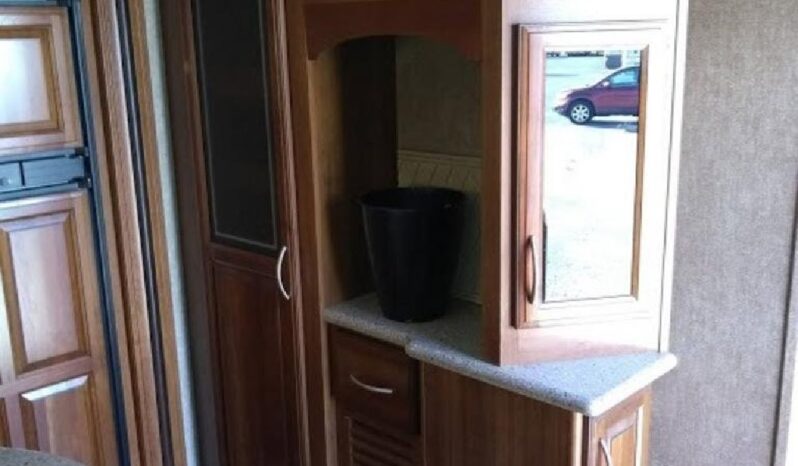 2016 Prime Time Crusader 294RLT full