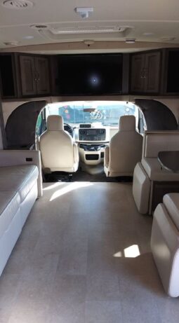 2016 Winnebago Cambria full