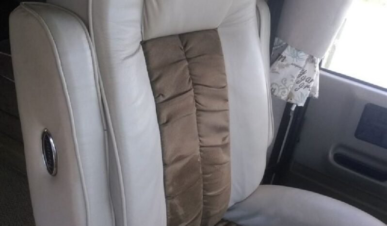 2004 Fleetwood Southwind 37C full