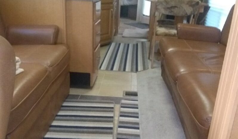 2008 Forest River Charleston 410QS full