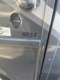 2019 Newmar Ventana 4037 full