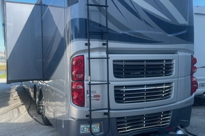 2019 Newmar Ventana 4037 full