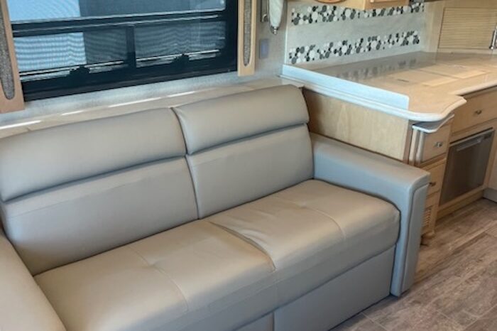 2019 Newmar Ventana 4037 full