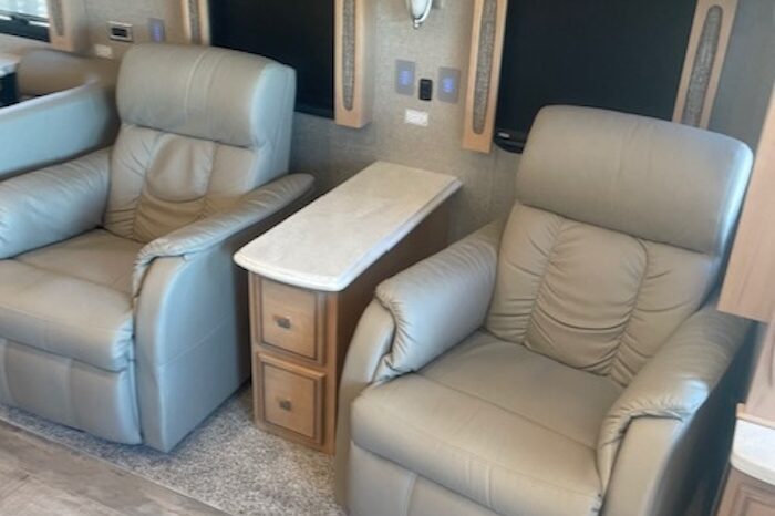 2019 Newmar Ventana 4037 full