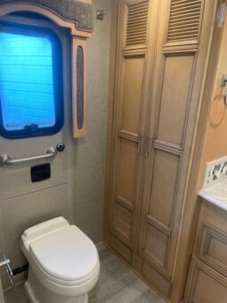 2019 Newmar Ventana 4037 full