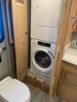 2019 Newmar Ventana 4037 full
