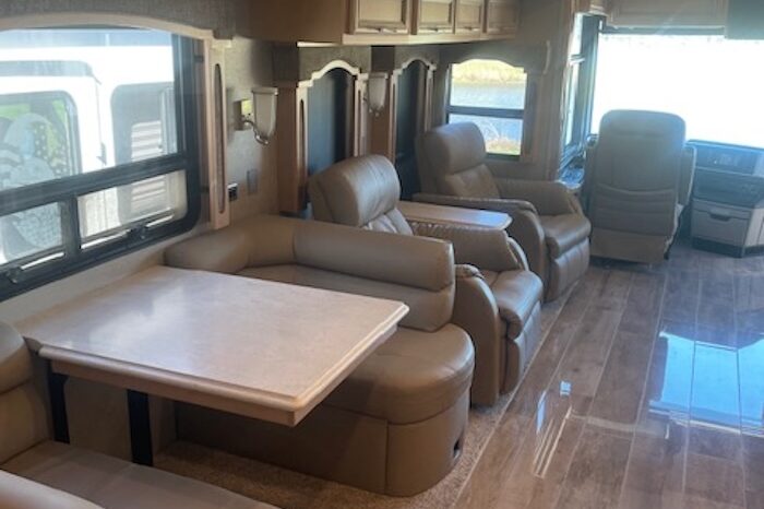 2019 Newmar Ventana 4037 full