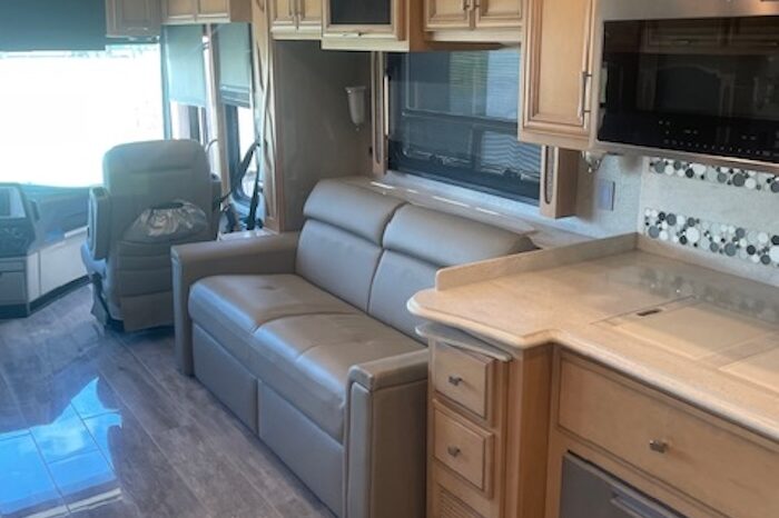 2019 Newmar Ventana 4037 full