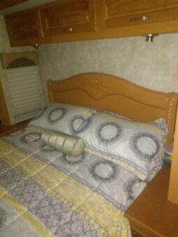 2008 Forest River Charleston 410QS full