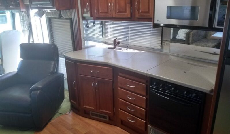 2004 Fleetwood Southwind 37C full