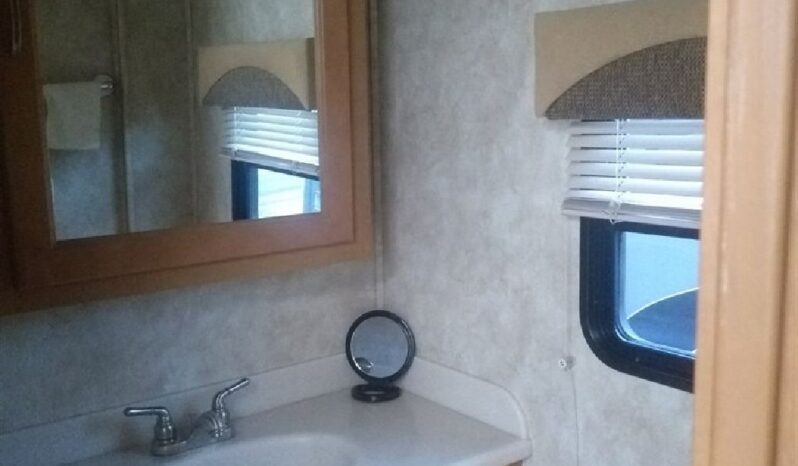 2008 Forest River Charleston 410QS full