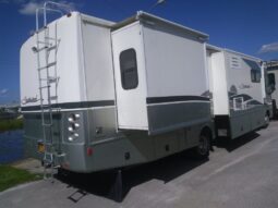 2004 Fleetwood Southwind 37C full