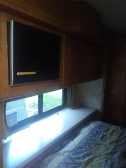 2008 Forest River Charleston 410QS full