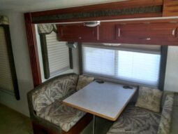 2004 Fleetwood Southwind 37C full