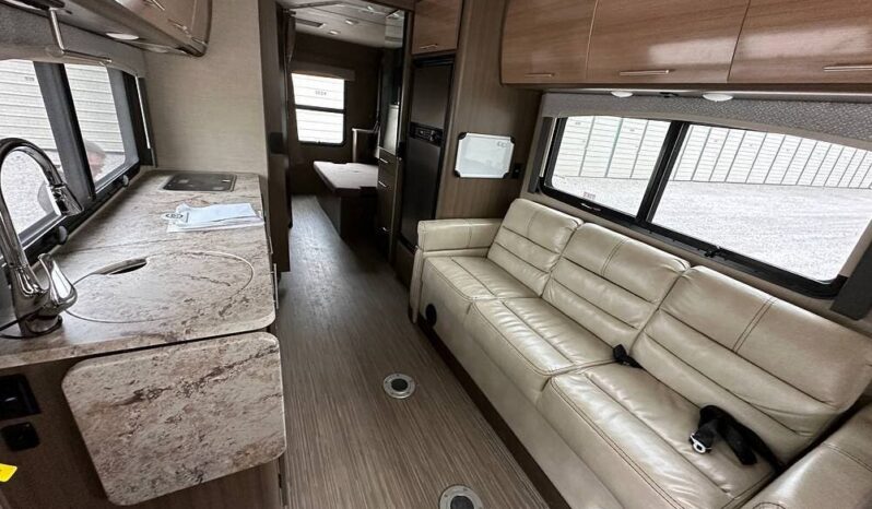2018 Thor Motor Coach Vegas 25.3 full