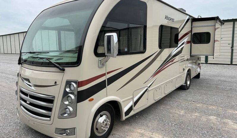 2018 Thor Motor Coach Vegas 25.3 full