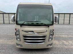2018 Thor Motor Coach Vegas 25.3 full