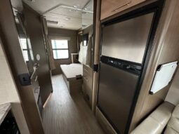 2018 Thor Motor Coach Vegas 25.3 full