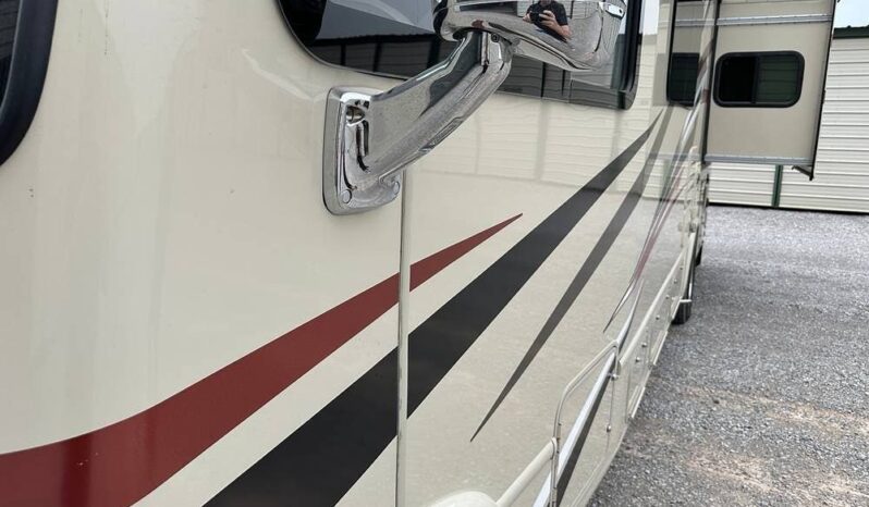 2018 Thor Motor Coach Vegas 25.3 full
