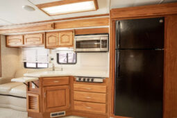 2007 Holiday Rambler Neptune XL 38PBT full