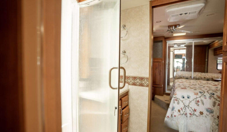 2007 Holiday Rambler Neptune XL 38PBT full