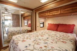 2007 Holiday Rambler Neptune XL 38PBT full