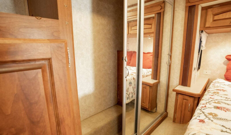 2007 Holiday Rambler Neptune XL 38PBT full