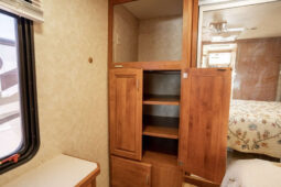2007 Holiday Rambler Neptune XL 38PBT full
