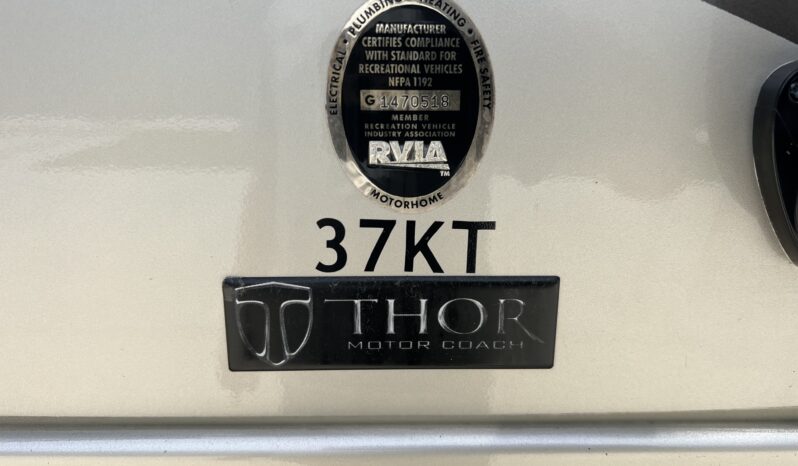 2015 Thor Motor Challenger 37KT full