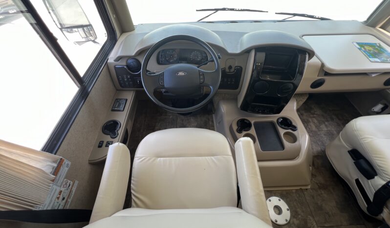 2015 Thor Motor Challenger 37KT full