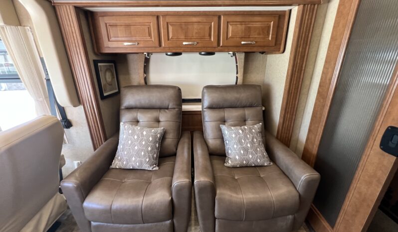 2015 Thor Motor Challenger 37KT full