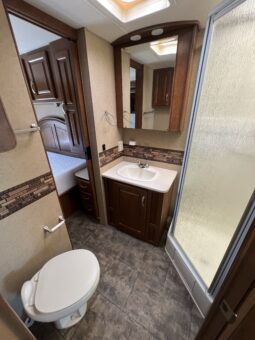 2015 Thor Motor Challenger 37KT full
